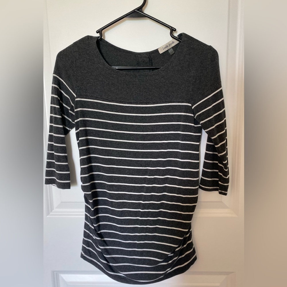 LAILA JAYDE Taranto Maternity Button Back Knit Top
